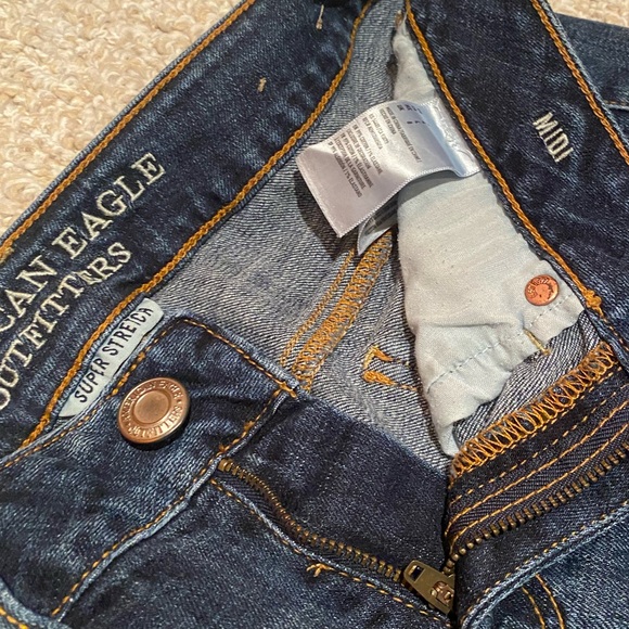 AE Jean Shorts - Picture 3 of 4